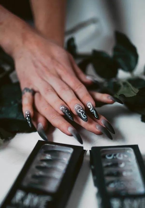 Vamp | PRESS ON NAILS